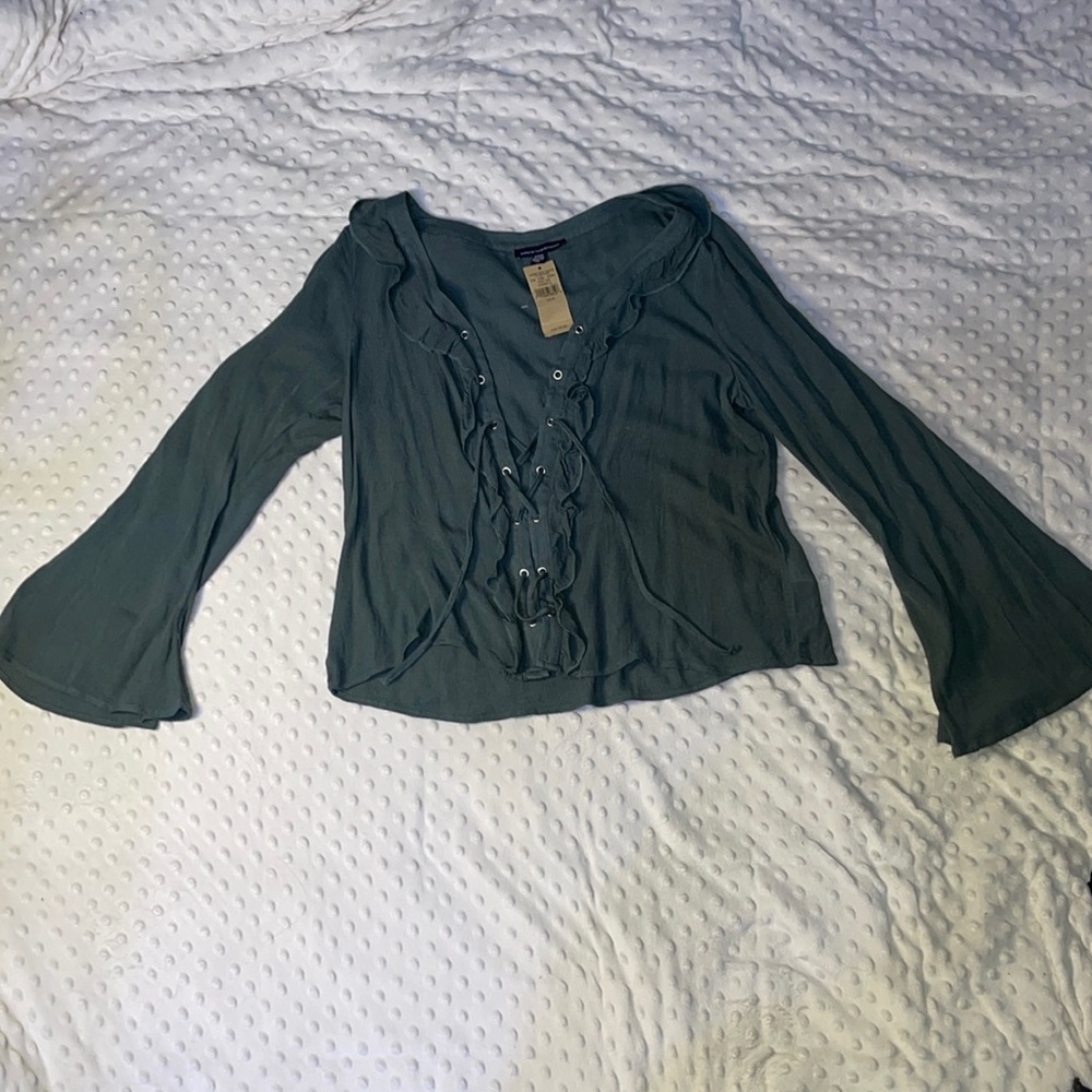 Size medium American eagle top